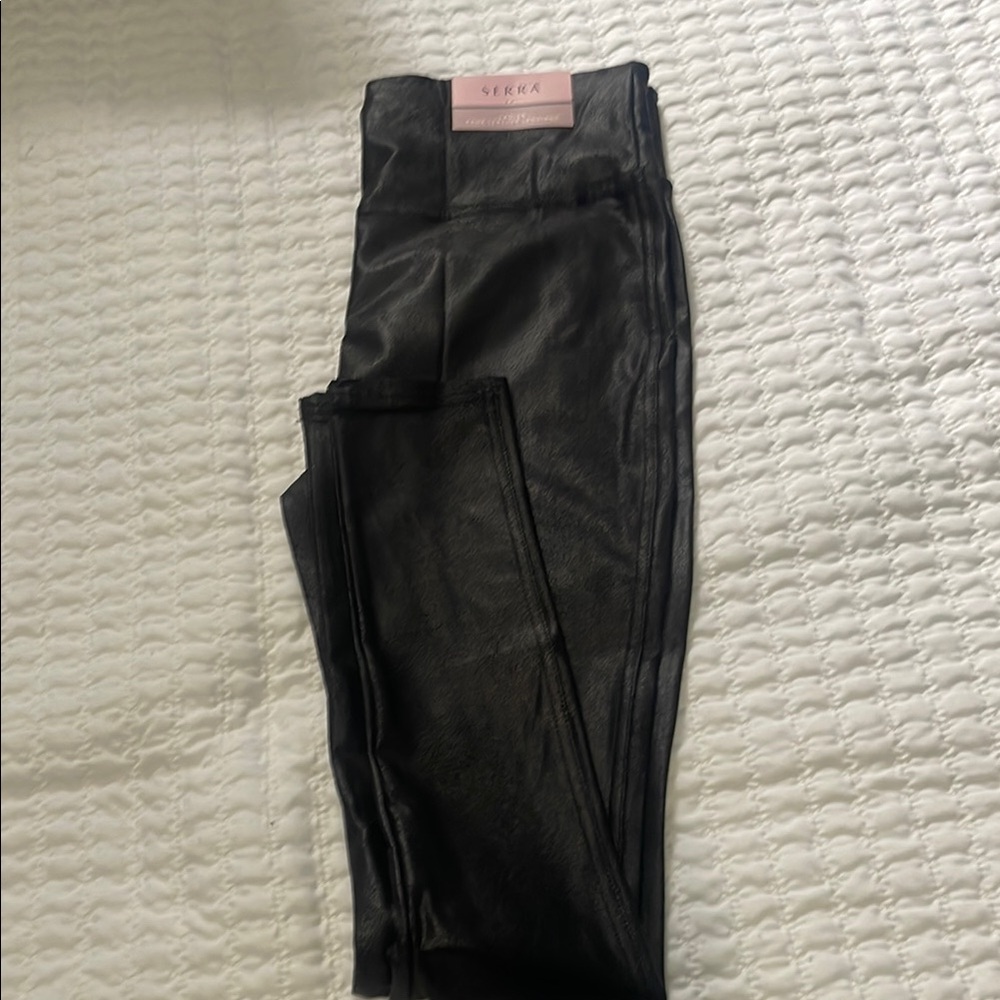 Serra women’s faux leather Black Leggings